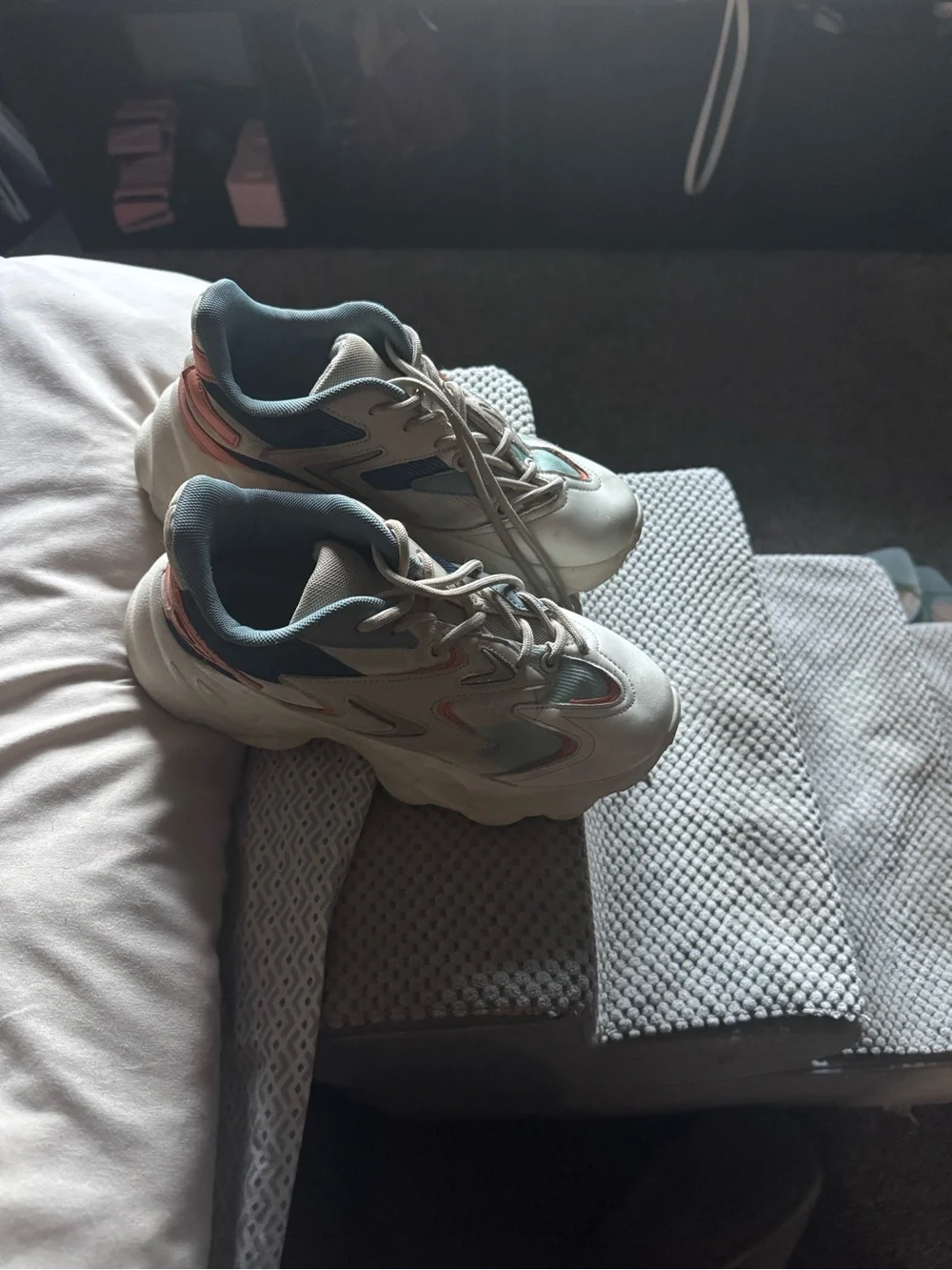 Casual Athletic Sneakers in White, Blue, Teal - Fashionnova